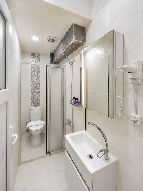 King Mas Suit Hotel - image 15