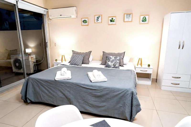 Apart en Belgrano Centro con Pileta y Gym - image 9