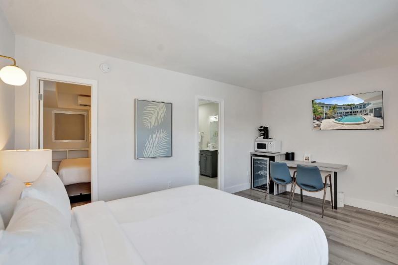 Botanica Double Room Suite at Ocean Blvd - image 3