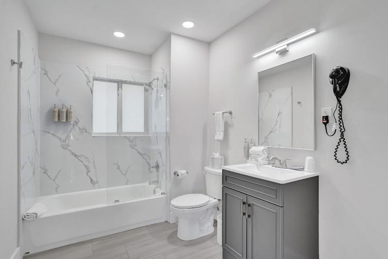 Botanica Double Room Suite at Ocean Blvd - image 12