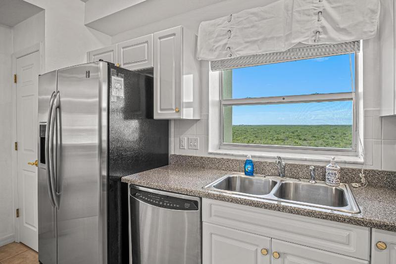 3 Bedroom 2 Bath Oceanwalk Condo With Estuary Views - image 14
