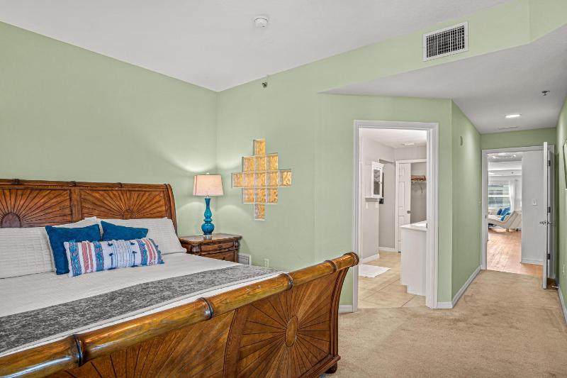 3 Bedroom 2 Bath Oceanwalk Condo With Estuary Views - image 6