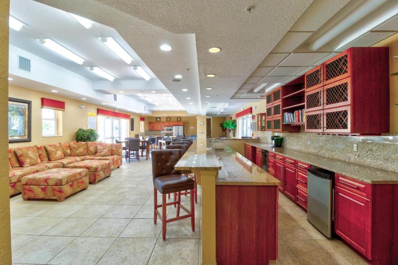 3 Bedroom 2 Bath Oceanwalk Condo With Estuary Views - image 5