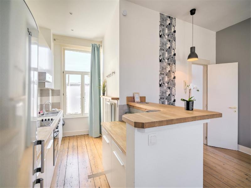 Elegant Duplex for 12 in Capital Street - image 10