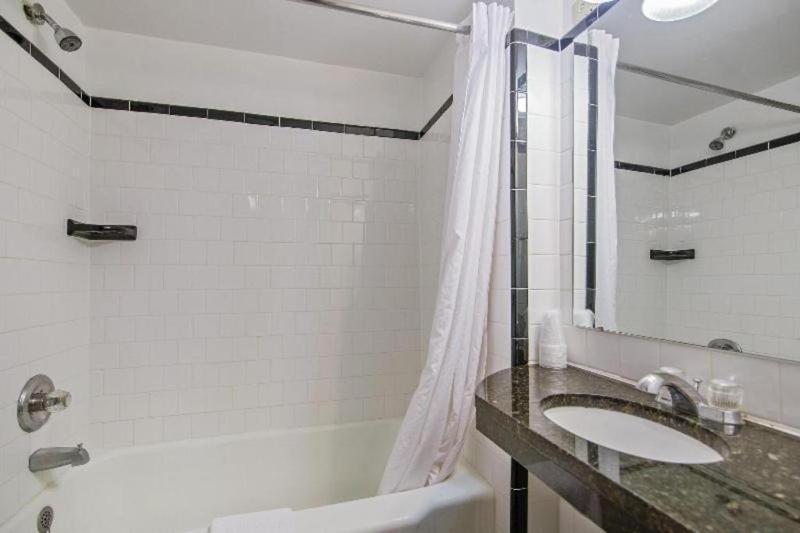 Hotel Harrington - image 15