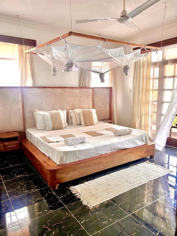 A private room inCoastal Bliss homestsy - image 1