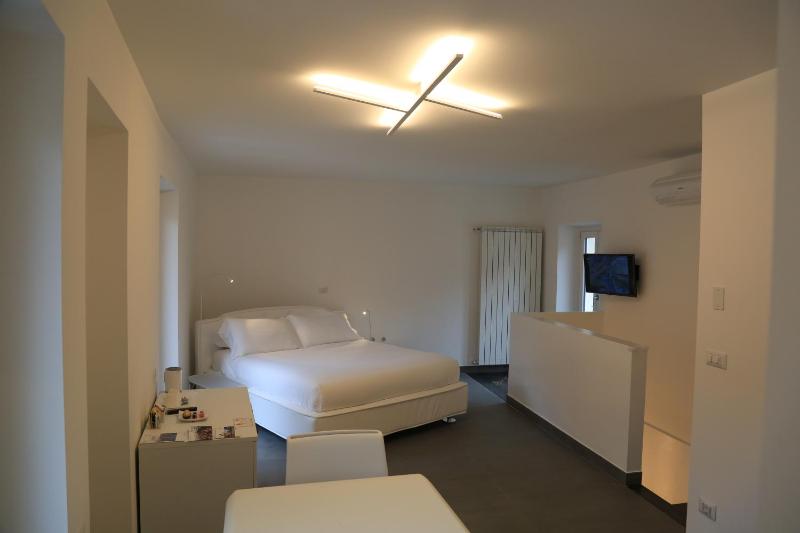 Superior Double Room image 3