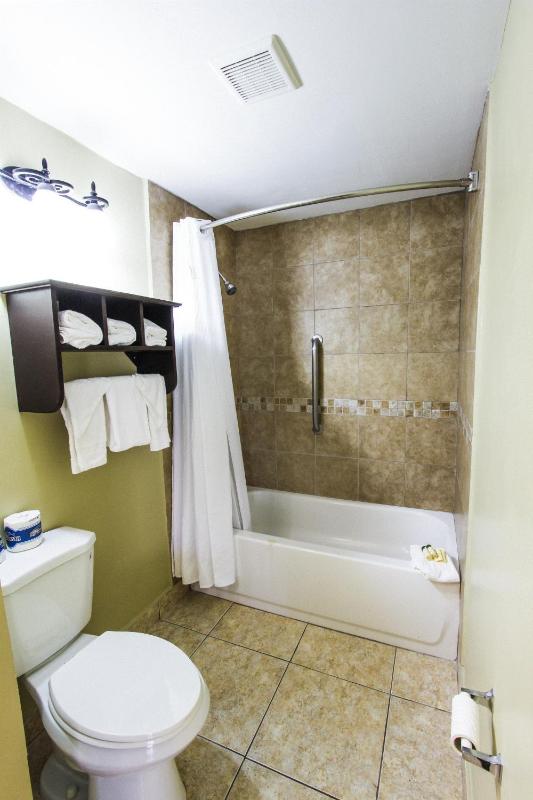 Family Suite - Poolside/Non-Smoking image 3