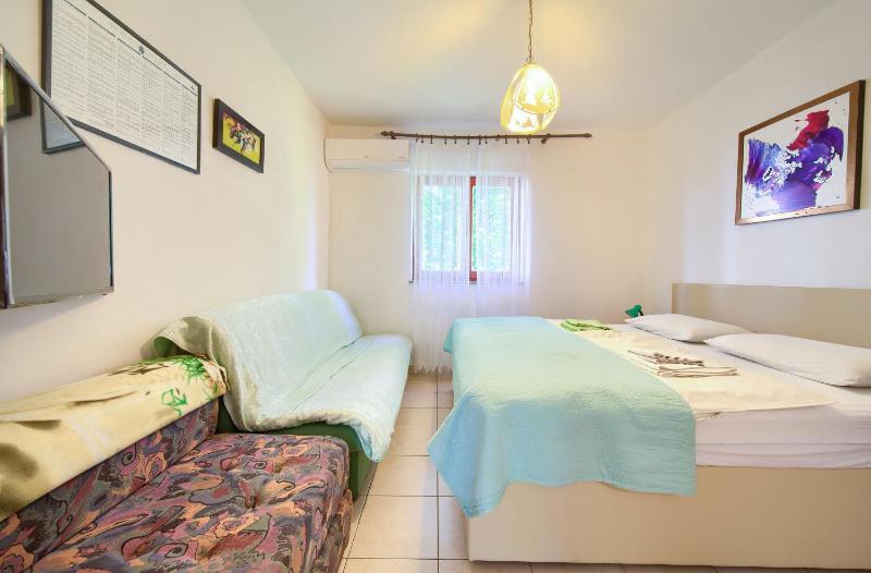 Apartments Jurina 2 - image 11