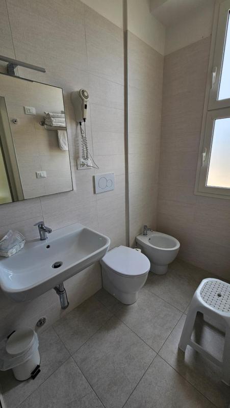 Hotel Linda - image 32