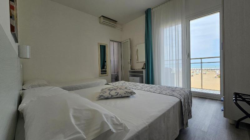 Hotel Linda - image 41