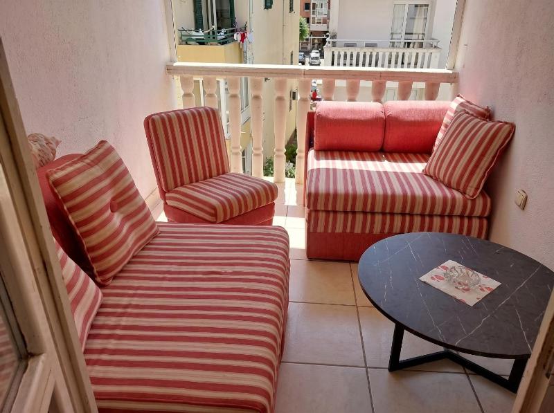 Kat Apartments Budva - image 2