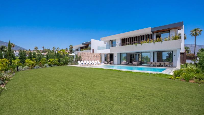 VACATION MARBELLA I Villa Trophy Built in 2026 Private Turquoise Pool 6BDR Walking Distance to Los Naranjos Minutes from Puerto Banus Luxury Interiors Private GYM Lounge Bar - image 40