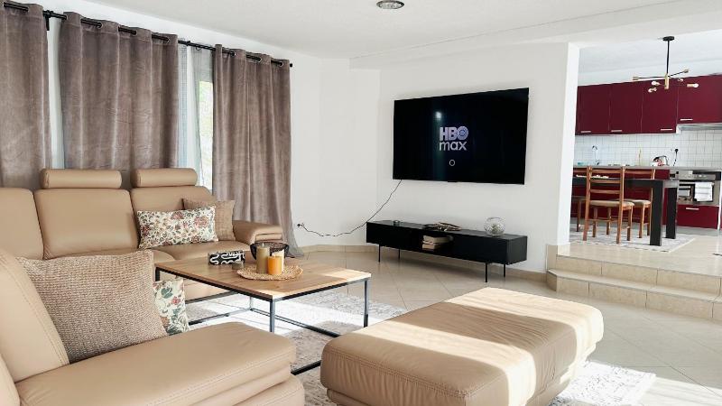 Layal Residence Exclusive 3 Floor House - image 14
