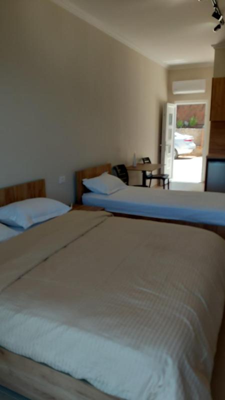 Gjiri Lalzit Sol Apartments - image 14