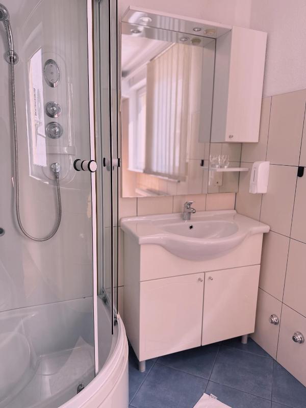 Layal Residence Exclusive 3 Floor House - image 15