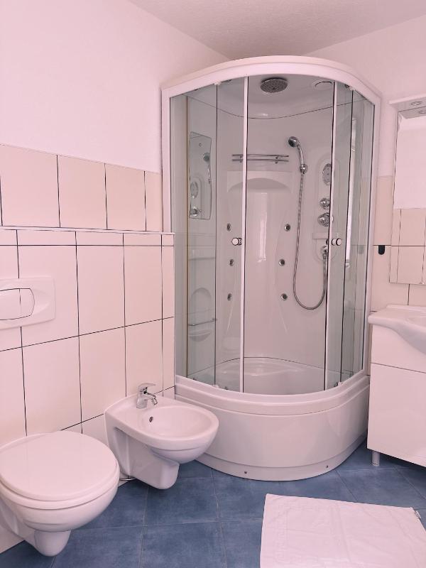 Layal Residence Exclusive 3 Floor House - image 12