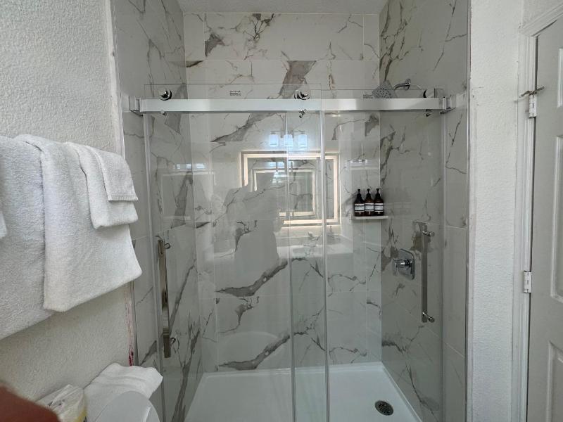 Athens Hotel & Suites - image 11