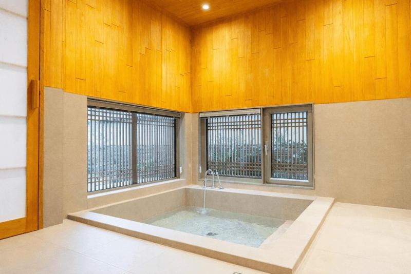Gyeongju Hanok Stay Byeotbyeot - image 10
