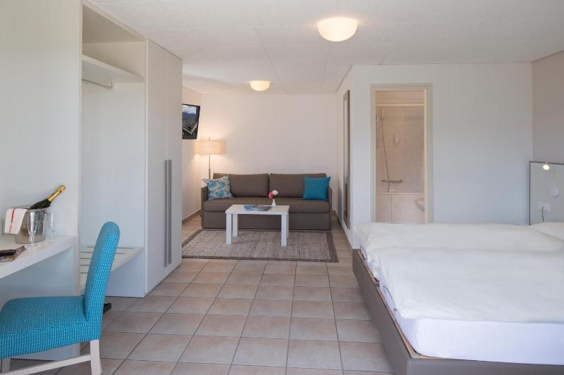 Comfort Family Room image 3