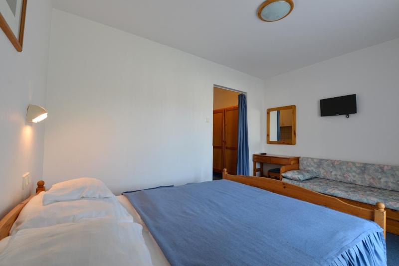 Double Room with 2 Extra Beds image 2