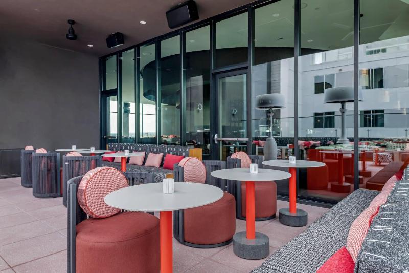Cambria Hotel Austin Downtown - image 25