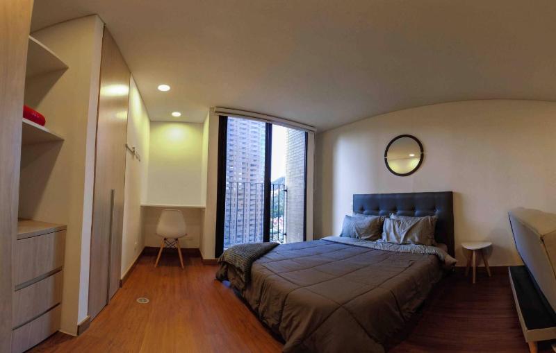 Modern Studio Apartment - image 9