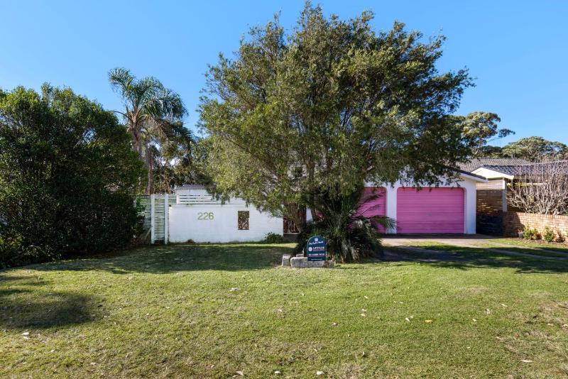 Collingwood Villa - Waterfront and Pet Friendly - image 30