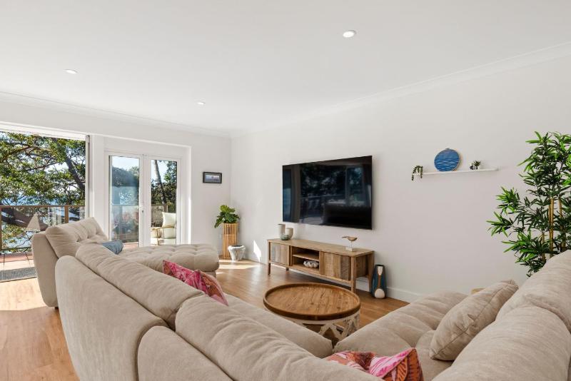 Collingwood Villa - Waterfront and Pet Friendly - image 22