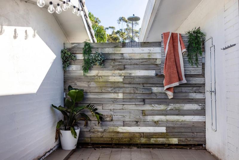 Collingwood Villa - Waterfront and Pet Friendly - image 17