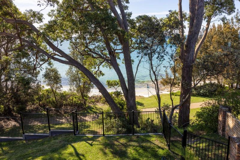 Collingwood Villa - Waterfront and Pet Friendly - image 6