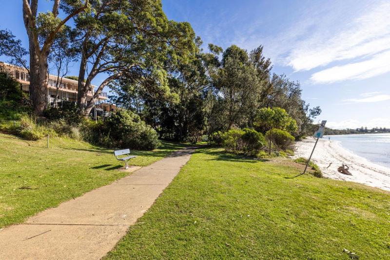 Collingwood Villa - Waterfront and Pet Friendly - image 38