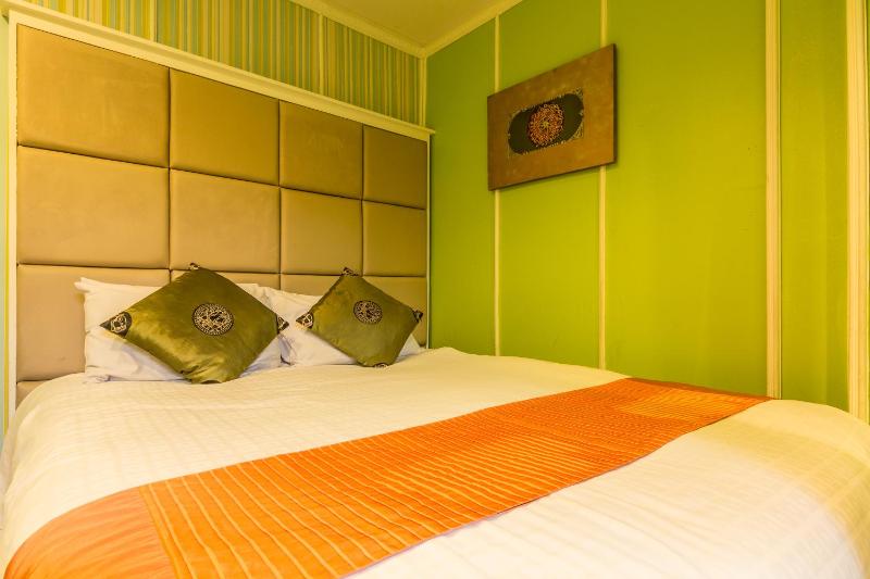 Standard Single Room image 2