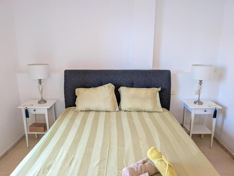 Casa Lila: Sunny 2bed in Marbella - image 30