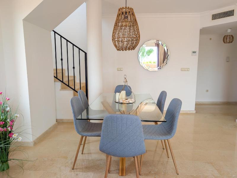 Casa Lila: Sunny 2bed in Marbella - image 15
