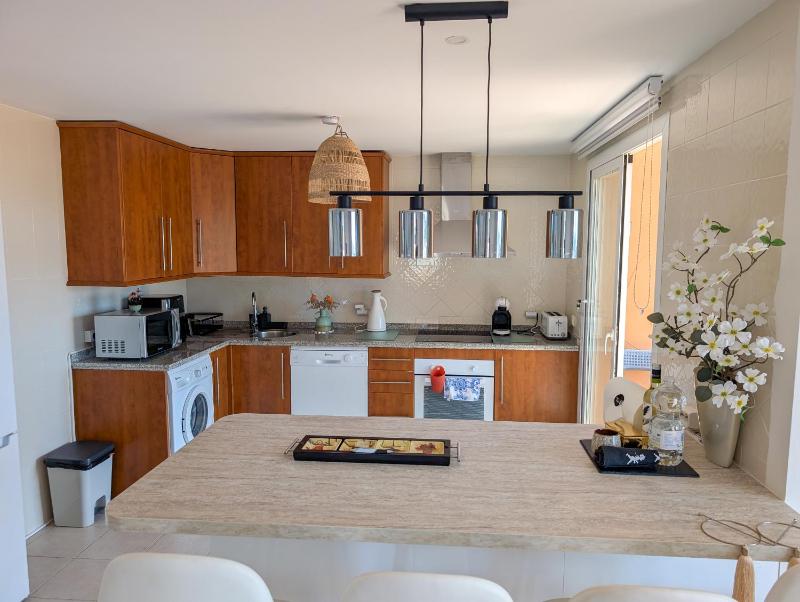 Casa Lila: Sunny 2bed in Marbella - image 42