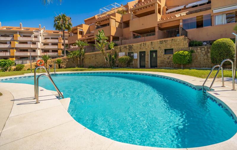 Casa Lila: Sunny 2bed in Marbella - image 3