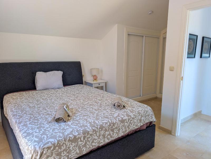Casa Lila: Sunny 2bed in Marbella - image 38