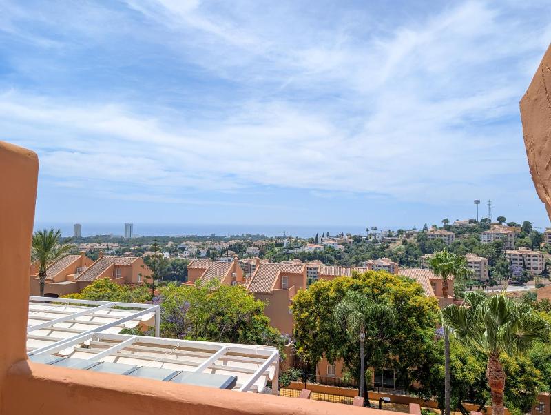 Casa Lila: Sunny 2bed in Marbella - image 18