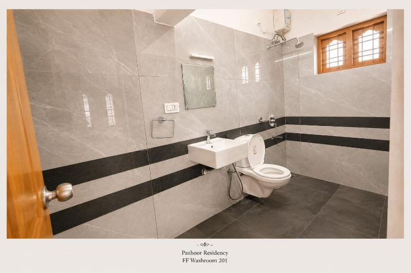 PAZHOOR RESIDENCY HOME STAY 4BHK Deluxe Apartment FF & SF - image 43