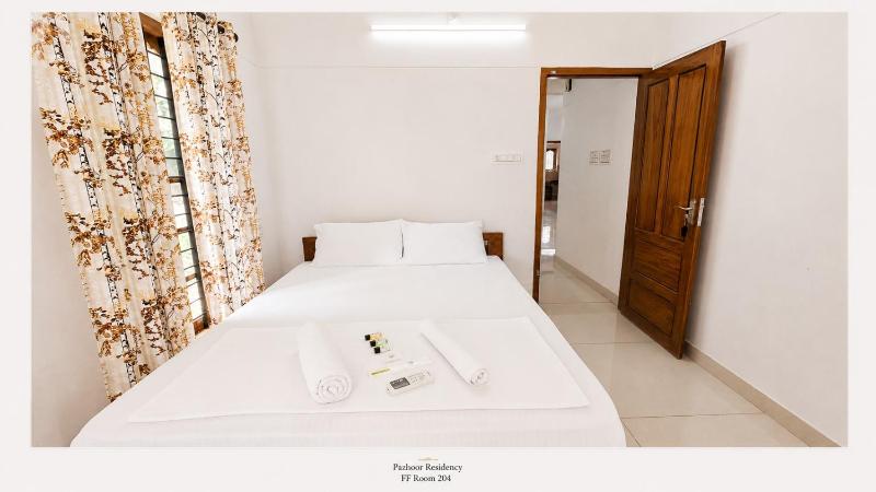 PAZHOOR RESIDENCY HOME STAY 4BHK Deluxe Apartment FF & SF - image 40