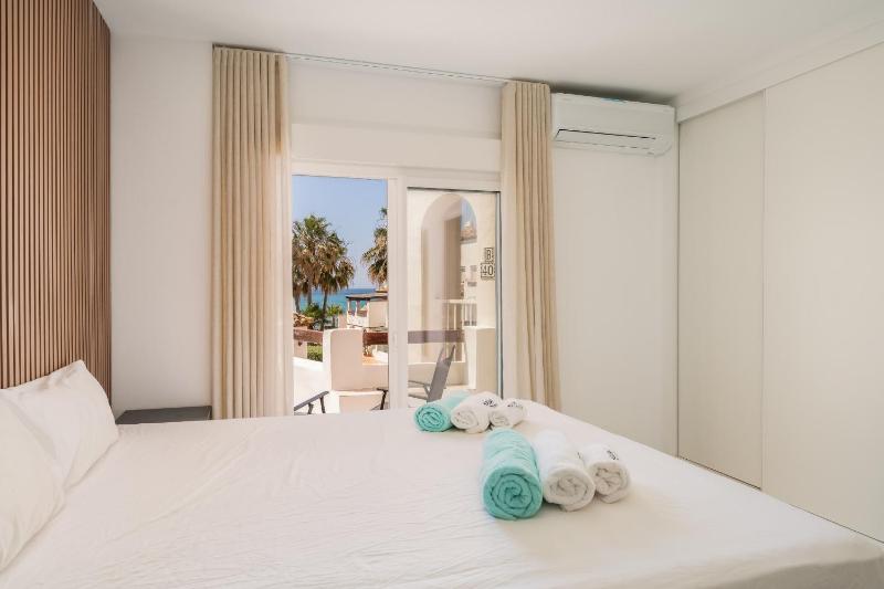 Playa Lucera - Front Line Beach Apartment - image 8