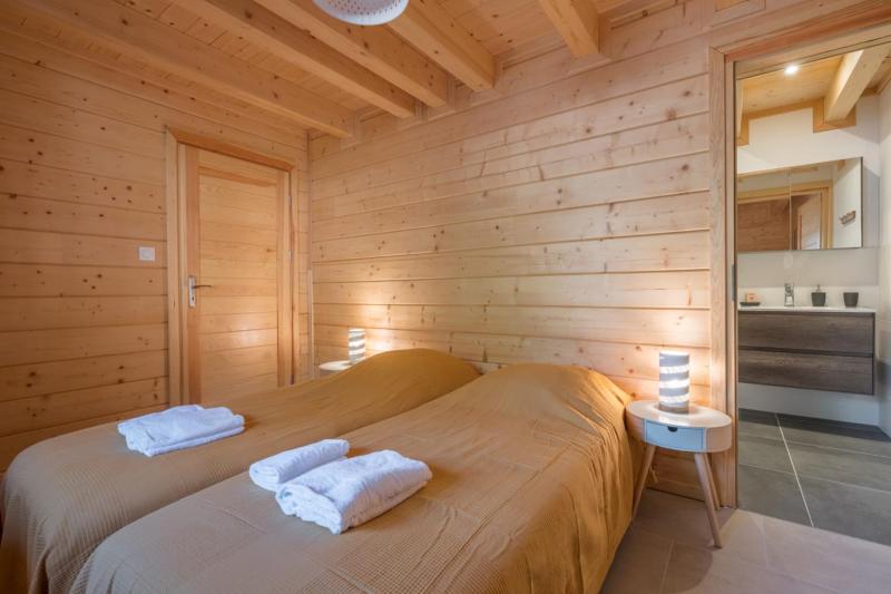 Large chalet for 10 with Mont Blanc's view - image 17