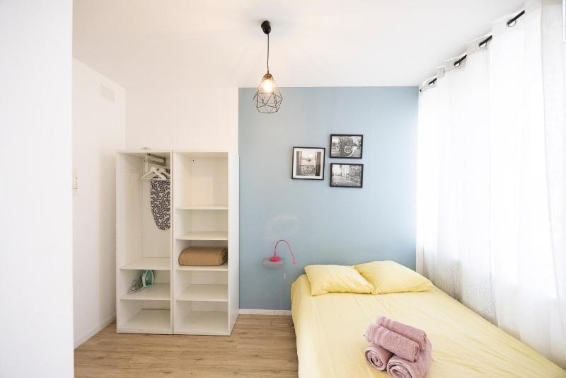 Studio proche centre-ville - image 4