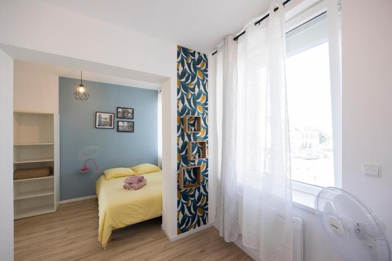 Studio proche centre-ville - image 6