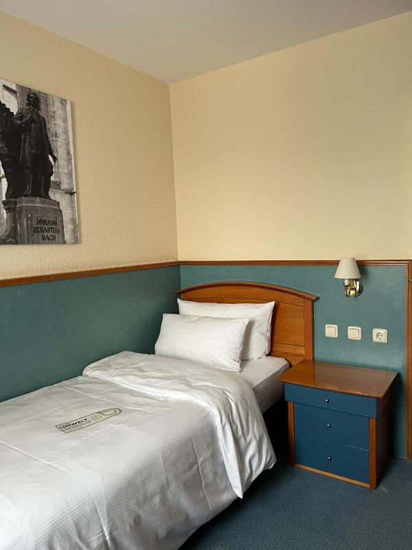 Hotel am Bayrischen Platz - image 25