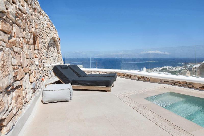 Ultimate Mykonian Villa with Pool Jacuzzi and View - image 12