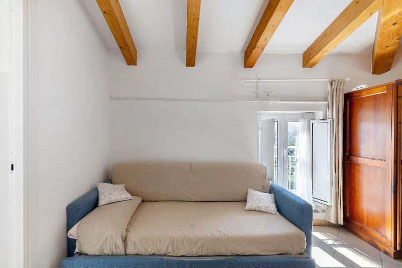Rosa Di Mare Guest House - image 17