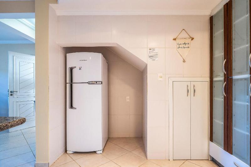 Casa para Temporada na Praia de Mariscal | 4 Quartos Jardim e Espaço Gourmet a Metros do Mar - image 35