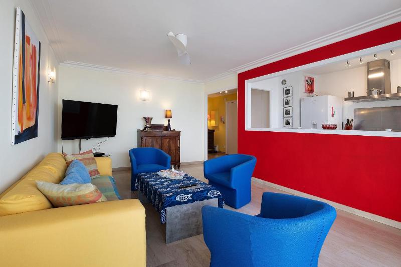 Appartement T3 Front de Mer - image 12